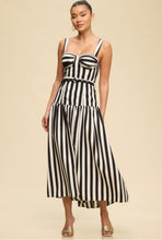 Load image into Gallery viewer, Magdalena Midi Dress