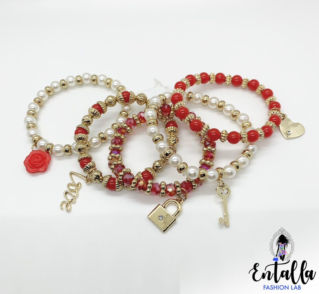 Set de pulseras con charm